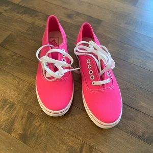 Vans sneakers in hot pink